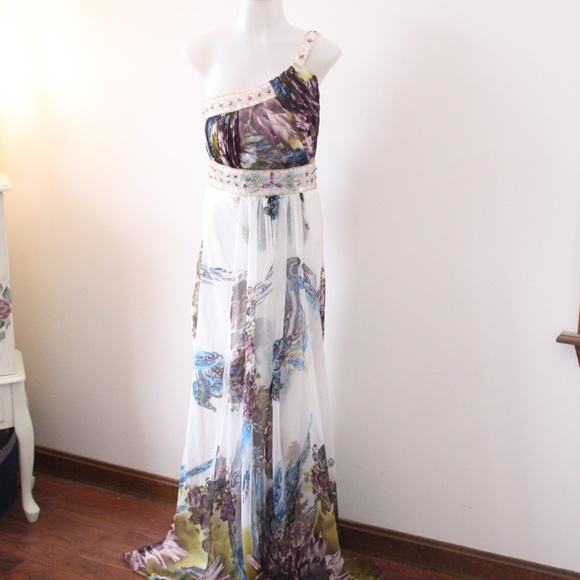 Dancing Queen Dresses & Skirts - NWOT Large Dancing Queen One Shoulder Floral Dress